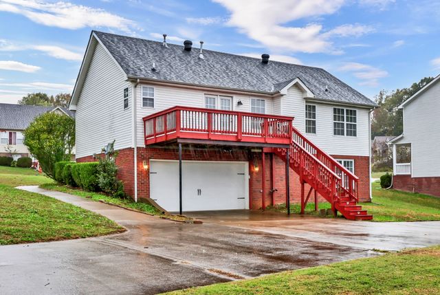 2856 Sharpie Dr, Clarksville, TN 37040