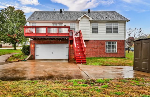 2856 Sharpie Dr, Clarksville, TN 37040