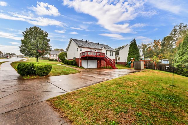 2856 Sharpie Dr, Clarksville, TN 37040