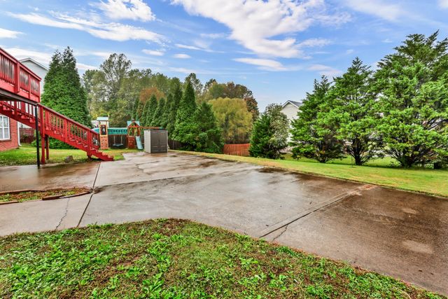 2856 Sharpie Dr, Clarksville, TN 37040