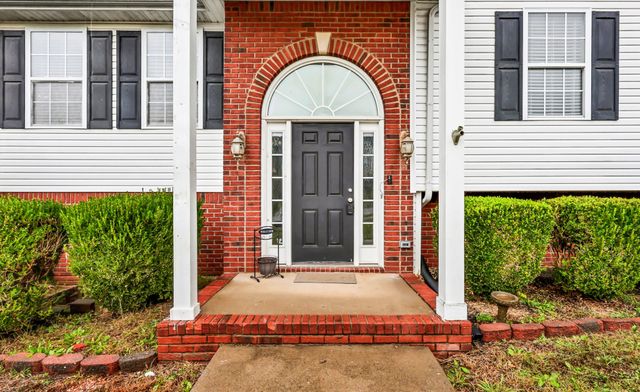 2856 Sharpie Dr, Clarksville, TN 37040