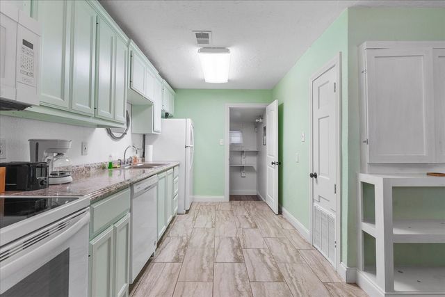 259 Hiland Lane, Pottsboro, TX 75076