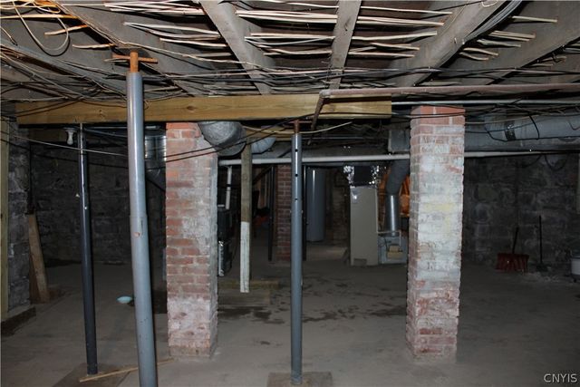 1326 Madison Street, Syracuse, NY 13210