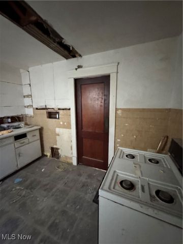 11220 Primrose Avenue, Cleveland, OH 44108