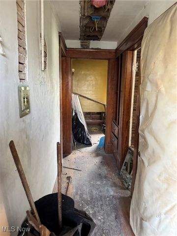 11220 Primrose Avenue, Cleveland, OH 44108