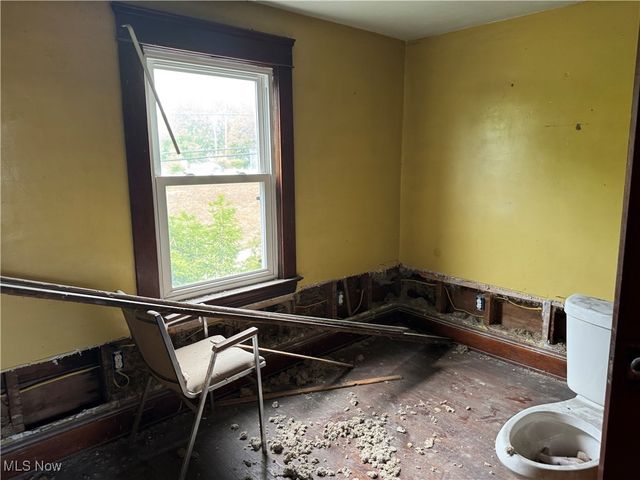 11220 Primrose Avenue, Cleveland, OH 44108