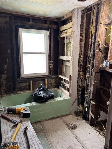 11220 Primrose Avenue, Cleveland, OH 44108