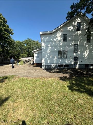 11220 Primrose Avenue, Cleveland, OH 44108