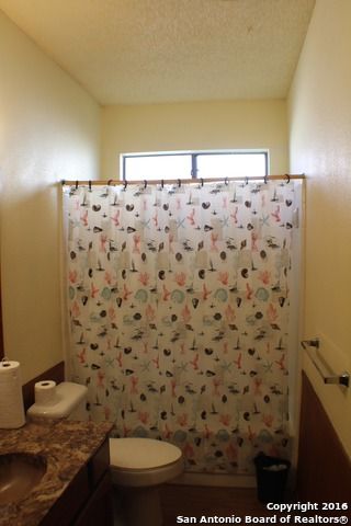 5711 LARKDALE DR, San Antonio, TX 78233