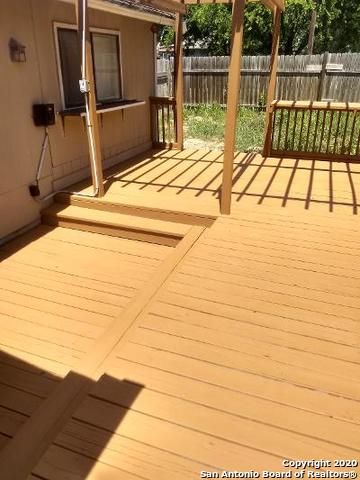 5711 LARKDALE DR, San Antonio, TX 78233