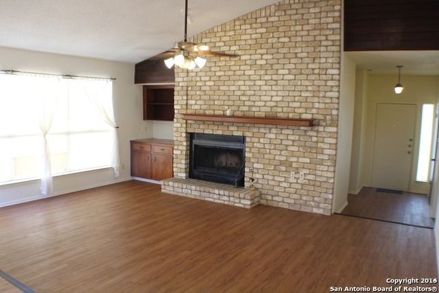 5711 LARKDALE DR, San Antonio, TX 78233