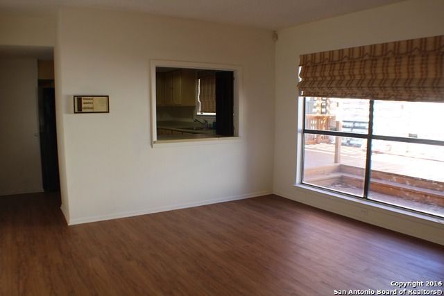 5711 LARKDALE DR, San Antonio, TX 78233