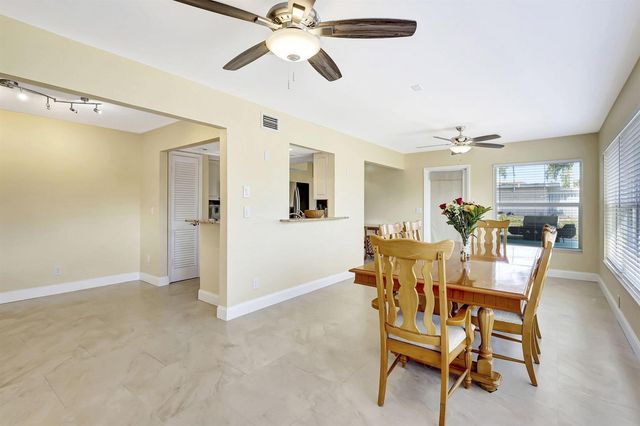683 SE Harborview Drive, Port St. Lucie, FL 34983