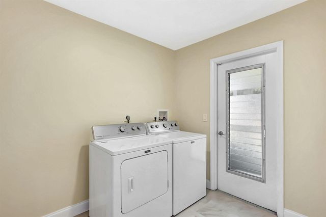 683 SE Harborview Drive, Port St. Lucie, FL 34983
