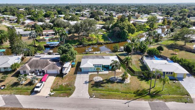 683 SE Harborview Drive, Port St. Lucie, FL 34983