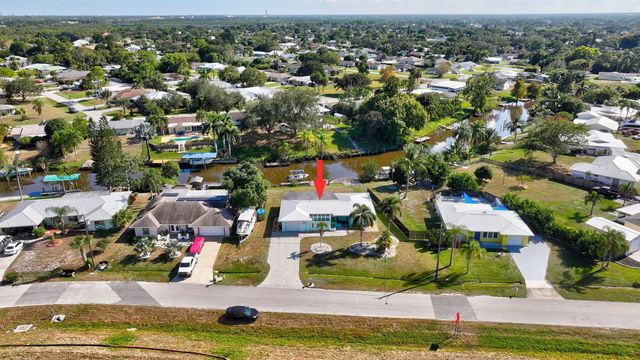 683 SE Harborview Drive, Port St. Lucie, FL 34983