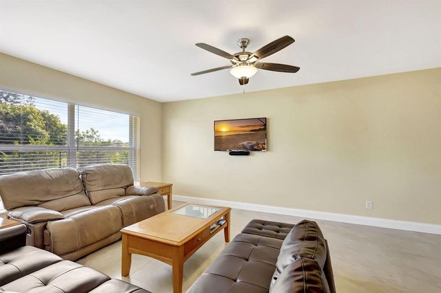 683 SE Harborview Drive, Port St. Lucie, FL 34983