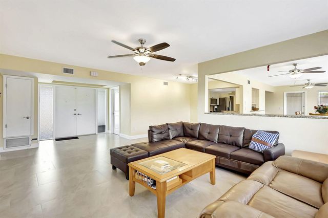 683 SE Harborview Drive, Port St. Lucie, FL 34983