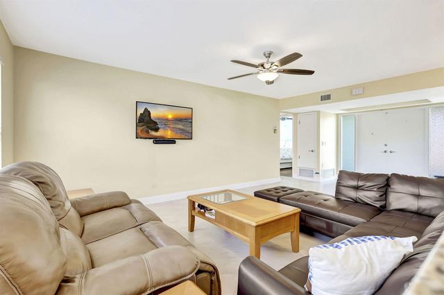 683 SE Harborview Drive, Port St. Lucie, FL 34983