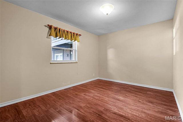 10364 Forest Brook Lane E, St Louis, MO 63146