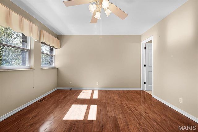 10364 Forest Brook Lane E, St Louis, MO 63146