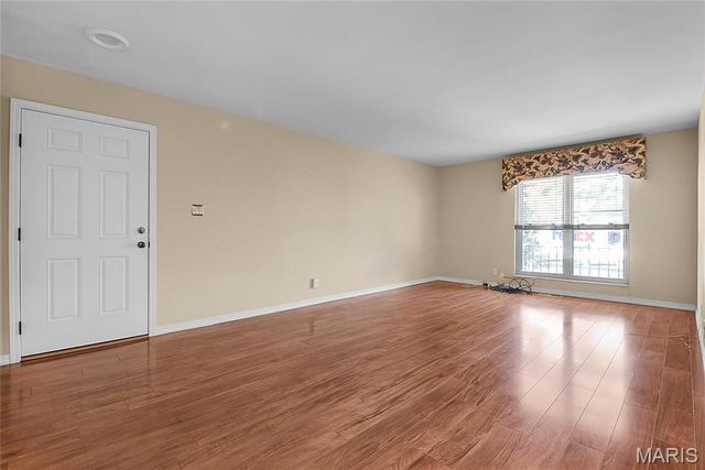 10364 Forest Brook Lane E, St Louis, MO 63146