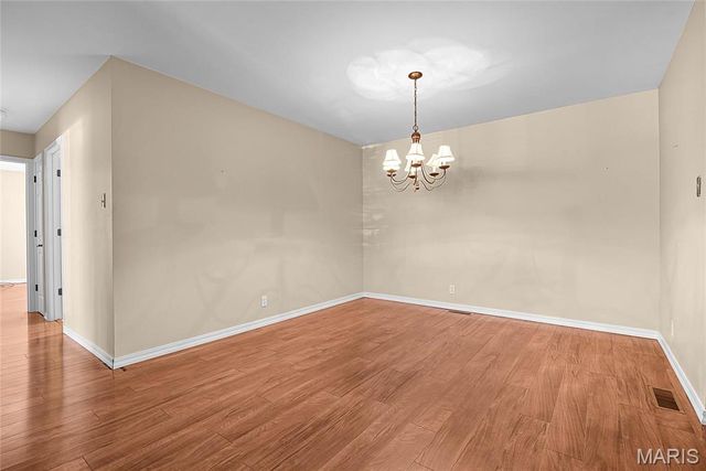 10364 Forest Brook Lane E, St Louis, MO 63146