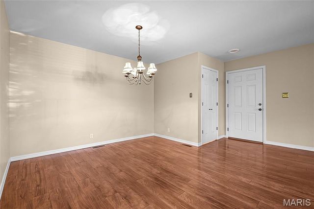 10364 Forest Brook Lane E, St Louis, MO 63146