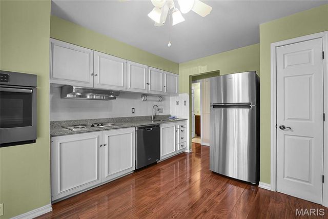 10364 Forest Brook Lane E, St Louis, MO 63146