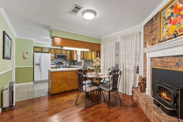 698 Wildwood Drive, Kountze, TX 77625