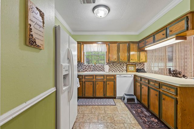 698 Wildwood Drive, Kountze, TX 77625