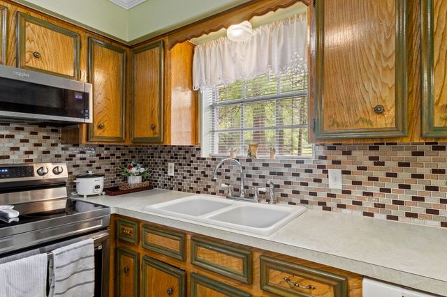 698 Wildwood Drive, Kountze, TX 77625