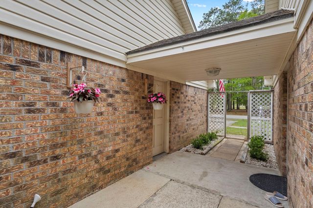 698 Wildwood Drive, Kountze, TX 77625