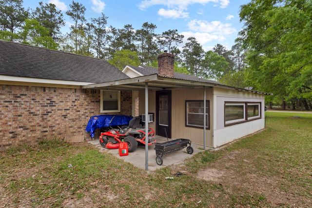 698 Wildwood Drive, Kountze, TX 77625