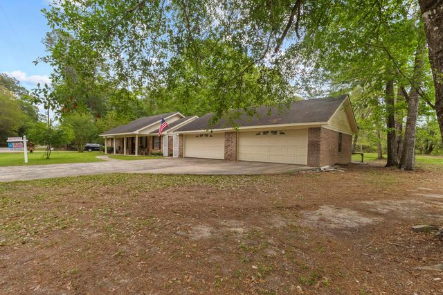 698 Wildwood Drive, Kountze, TX 77625