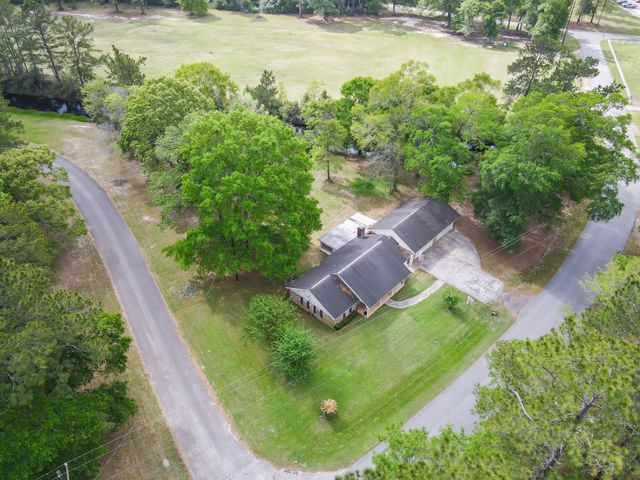 698 Wildwood Drive, Kountze, TX 77625