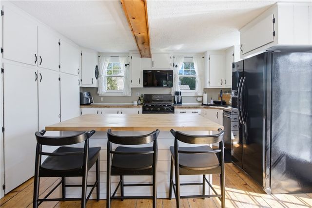 26 Crandall Court, Warwick, RI 02889
