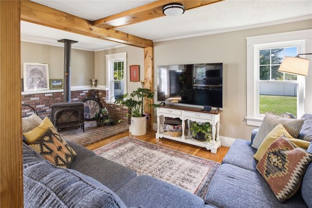 26 Crandall Court, Warwick, RI 02889