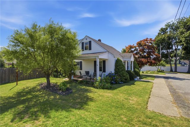 26 Crandall Court, Warwick, RI 02889