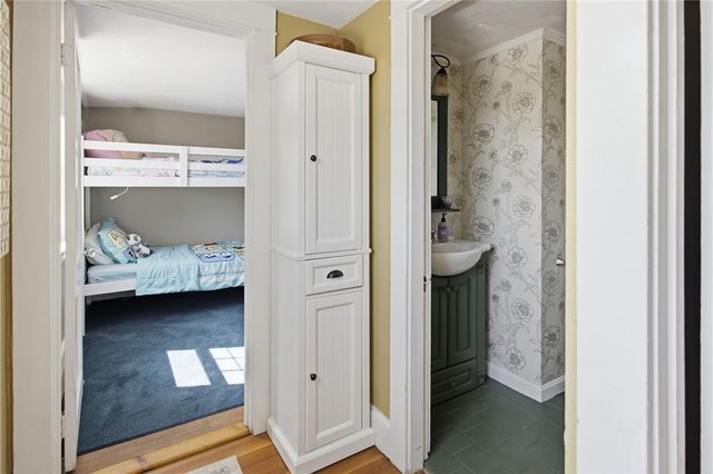 26 Crandall Court, Warwick, RI 02889