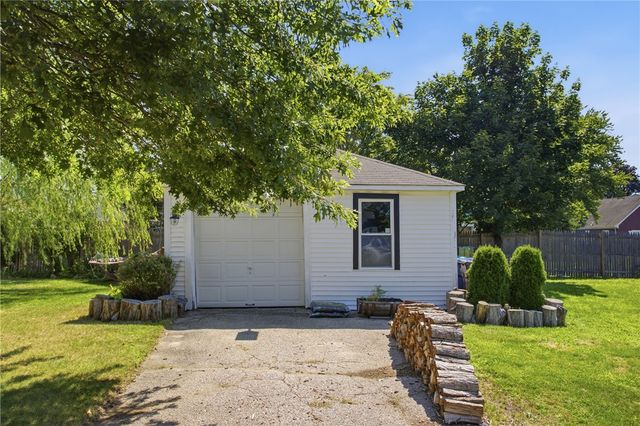 26 Crandall Court, Warwick, RI 02889