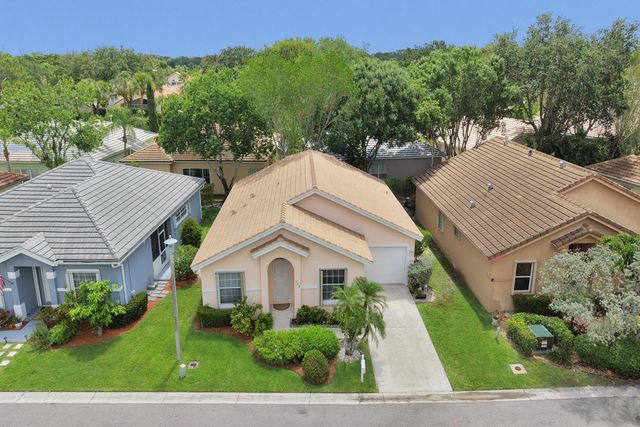 133 Caribe Court, Greenacres, FL 33413