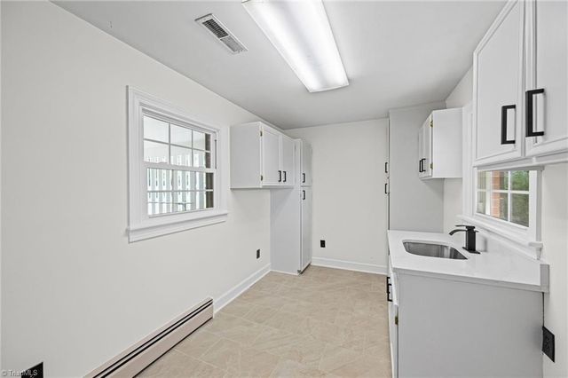 6595 Rollingwood Drive, Clemmons, NC 27012