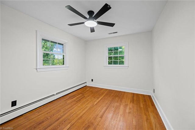 6595 Rollingwood Drive, Clemmons, NC 27012