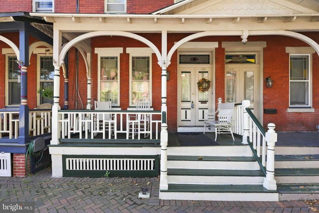 338 E UNION ST, BURLINGTON, NJ 08016 — photo 3