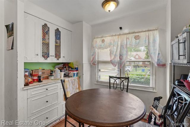 15464 Lindsay Street, Detroit, MI 48227