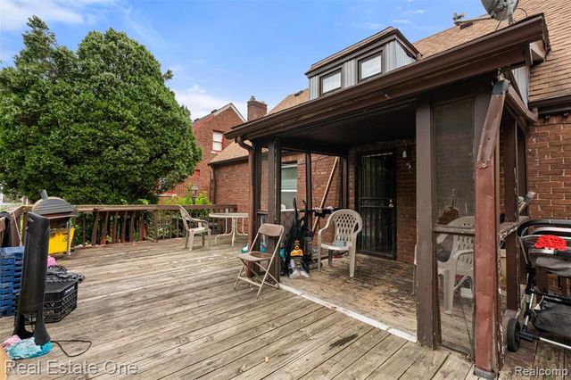 15464 Lindsay Street, Detroit, MI 48227