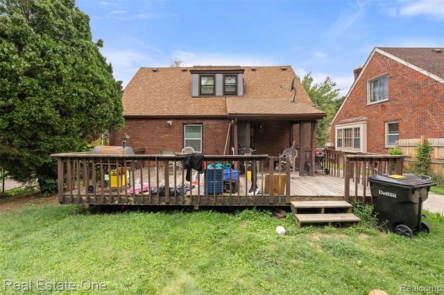 15464 Lindsay Street, Detroit, MI 48227