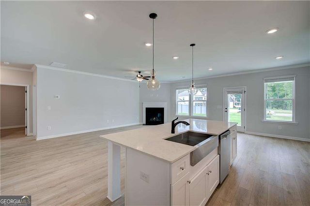 105 Arabella Parkway, Locust Grove, GA 30248