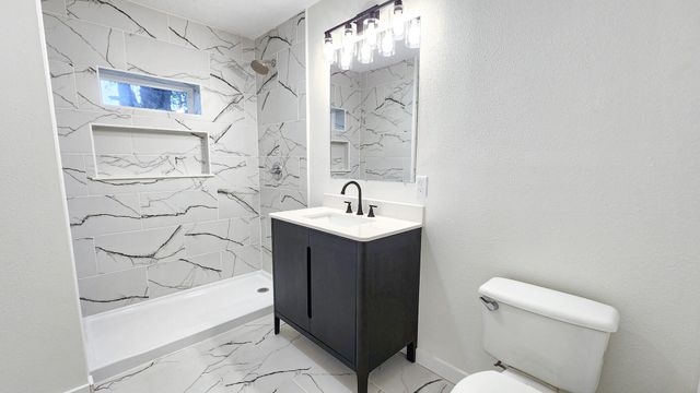 230 Lee Drive, Mary Esther, FL 32569